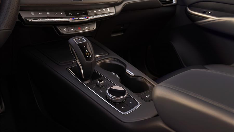 Детали интерьера Cadillac XT4 Sport 2018 года  (NA) (фото 2 из 61)